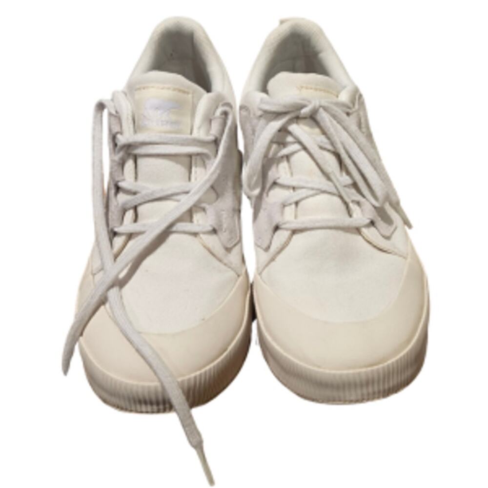 Sorel Out N About III Low Sneakers Women's 9 Chalk White Waterproof